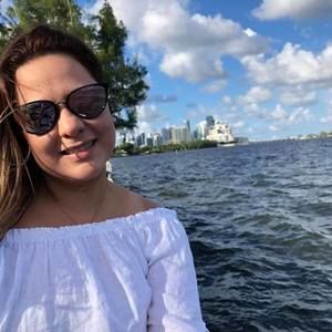 Meet your Posher, Violeta